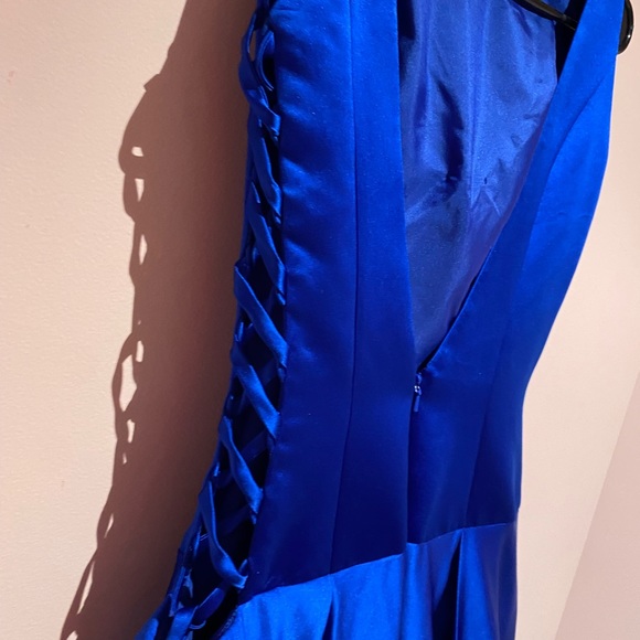 JOVANI silk gown - Picture 2 of 5